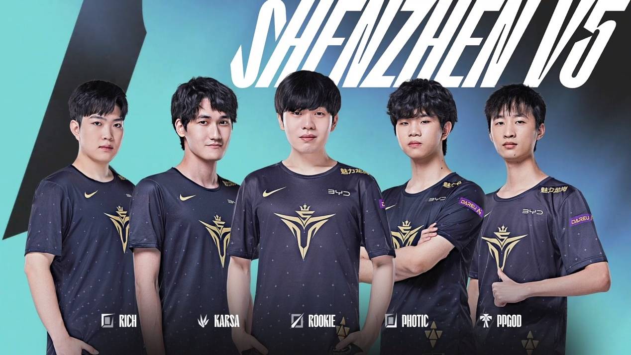 现出了领袖 现出了领袖